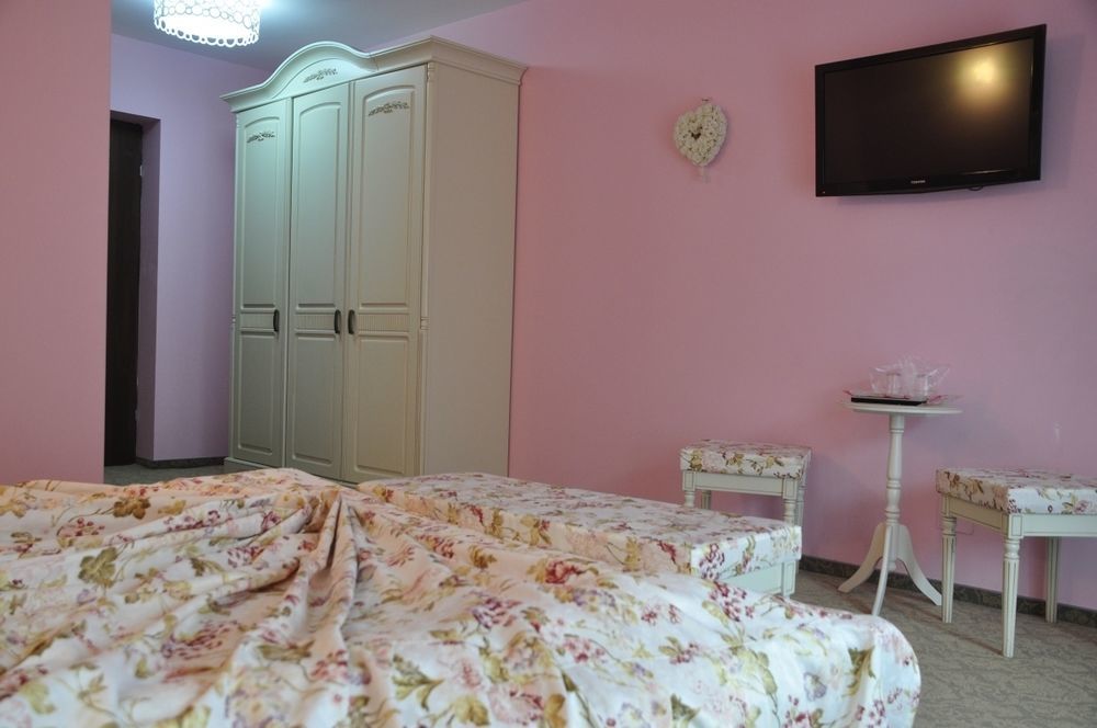 Conac Bavaria Buşteni Esterno foto